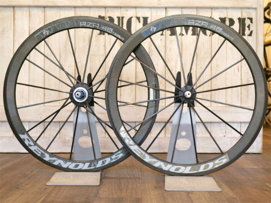 REYNOLDS 46超軽量カーボンホイール F&R チューブラー REYNOLDS 46超軽量カーボンホイール F&R チューブラー - メルカリ
