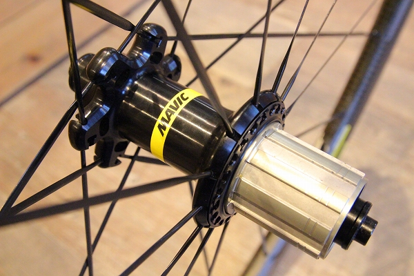 美品! MAVIC COSMIC PRO CARBON SL UST ホイールセット 買取入荷！
